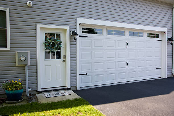 24/7 Emergency Garage Door Roller Replacement experts in McFarland, CA